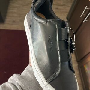 London Fog Black Sneakers Sleek Design Casual